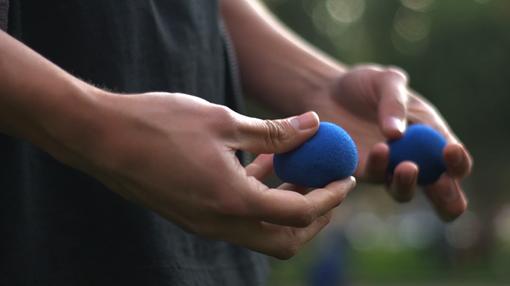 Super Multi Ball (Gimmicks and Online Instructions) by GABRIEL GASCON and Aprendemagia - Trick - Merchant of Magic Magic Shop