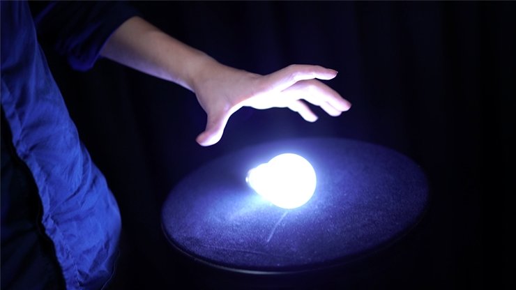 SHINE (with remote control) Ultimate Magic Light Bulb - Merchant of Magic